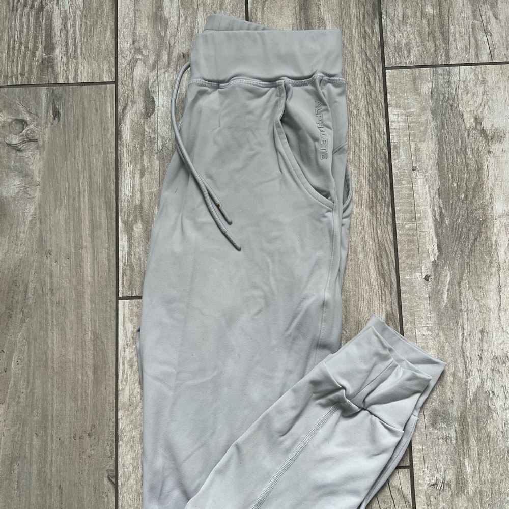 Alphalete Joggers